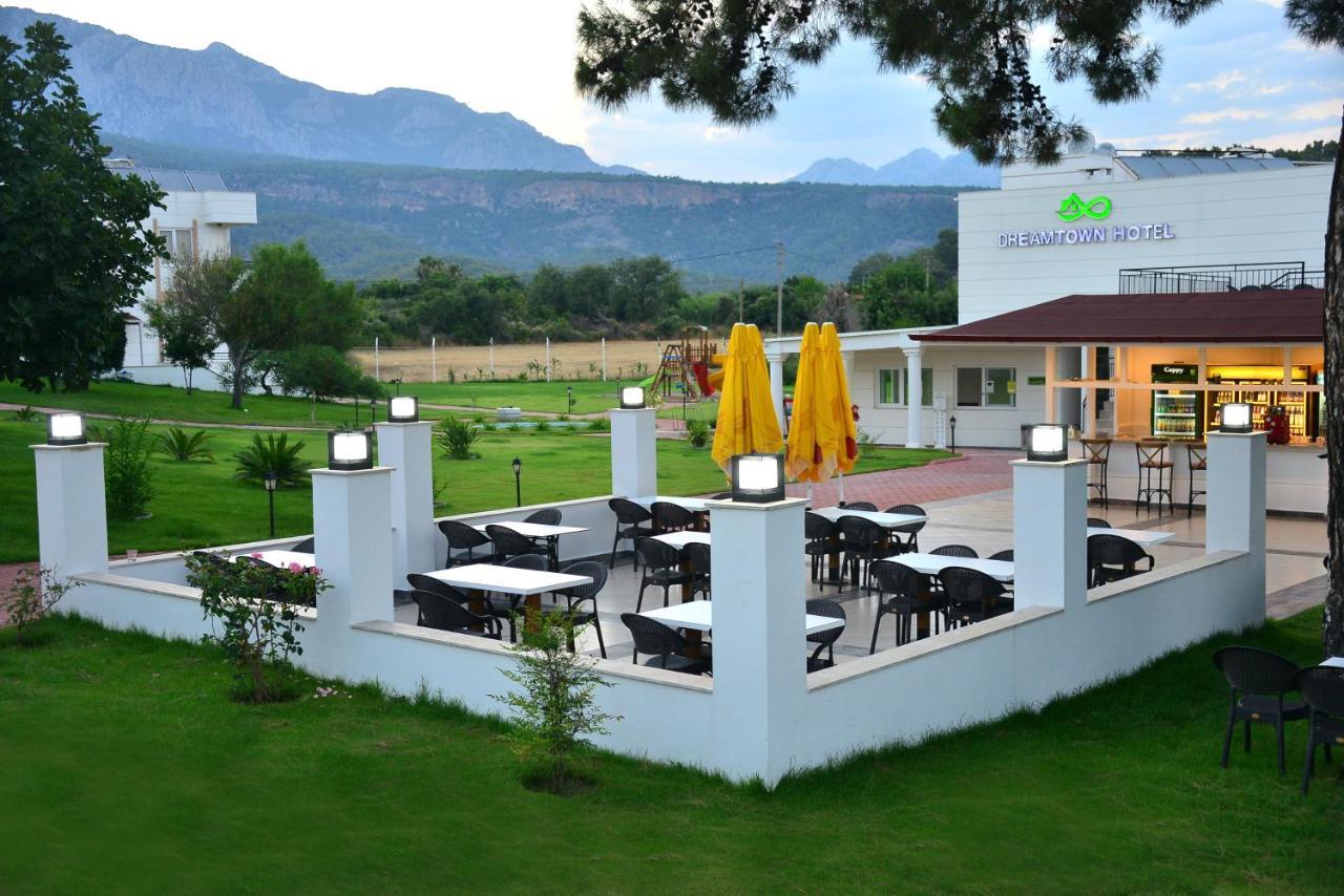Dream Town Hotel&Restaurant Кемер Екстериор снимка