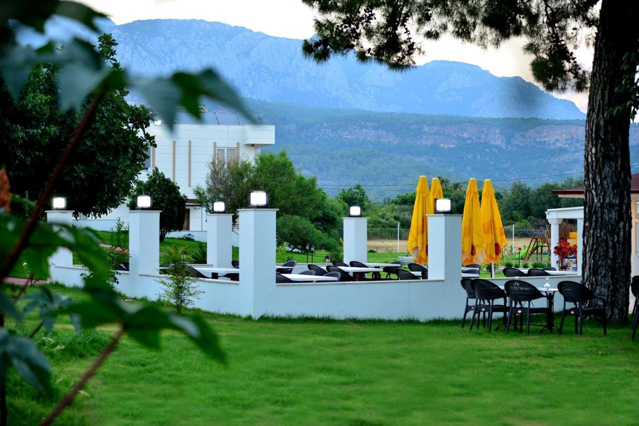 Dream Town Hotel&Restaurant Кемер Екстериор снимка