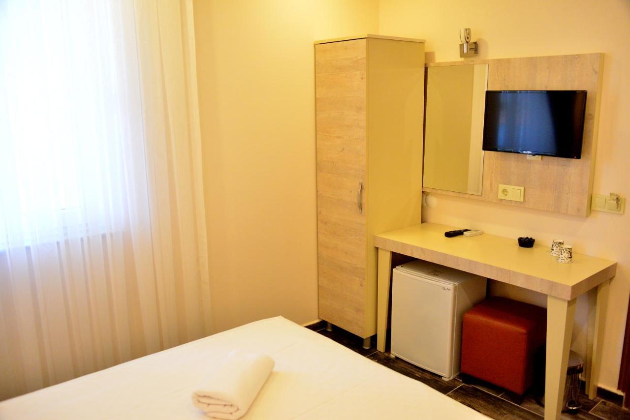 Dream Town Hotel&Restaurant Кемер Екстериор снимка