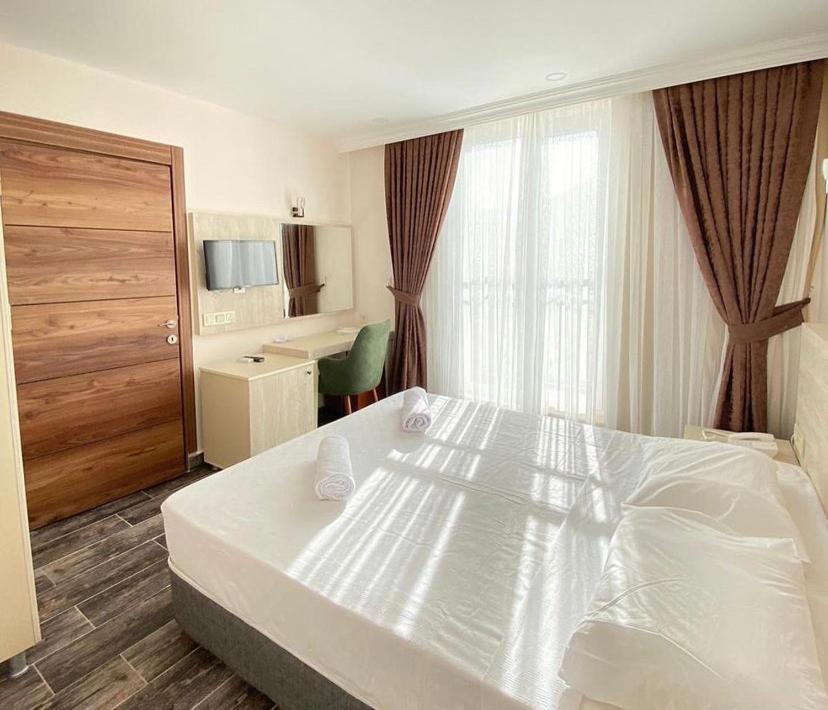 Dream Town Hotel&Restaurant Кемер Екстериор снимка